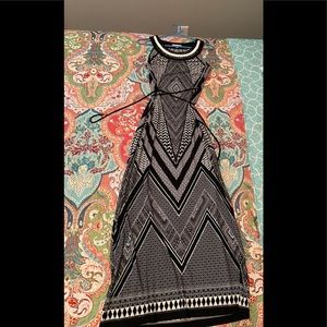 Black and White sleeveless maxi dress